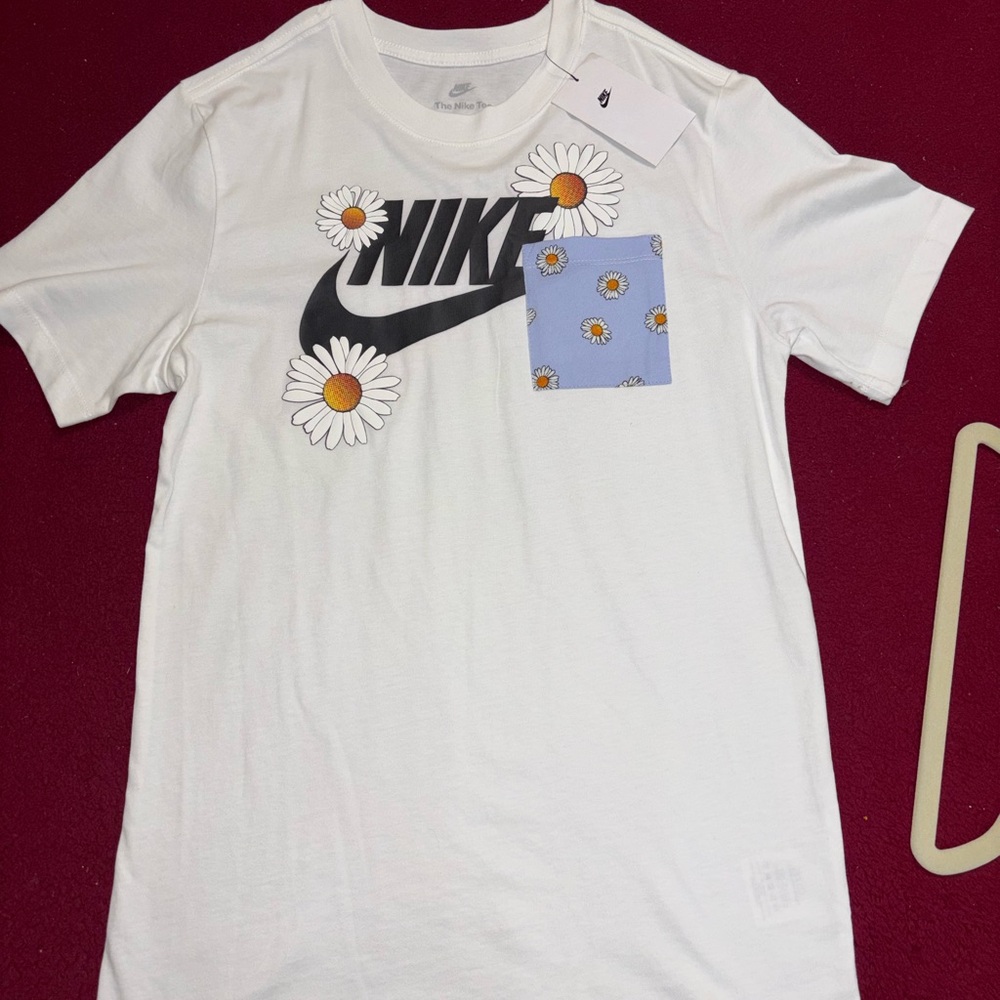 Nike White T‑Shirt with Black Logo & Blue Daisy Pocket